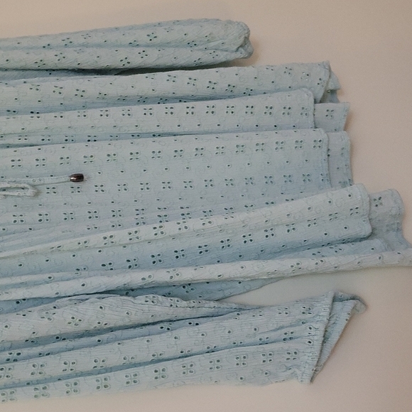 NEW DIRECTIONS Eyelet Peasant Tie Neckline Cottage Coquette Blouse - Picture 5 of 9